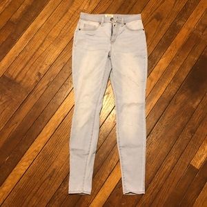 Light Wash Skinny Jean